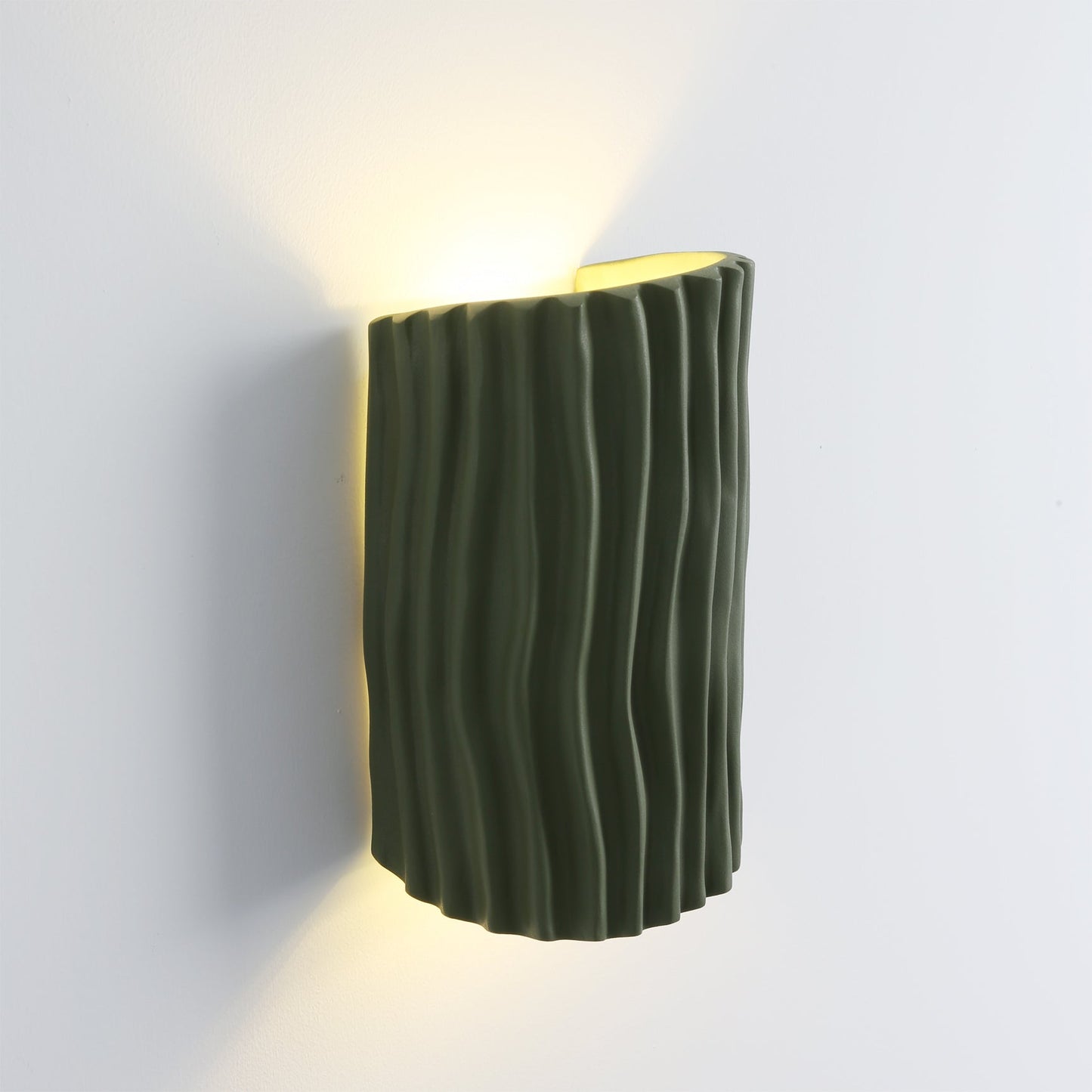 Pleated Resin Wall Lamp