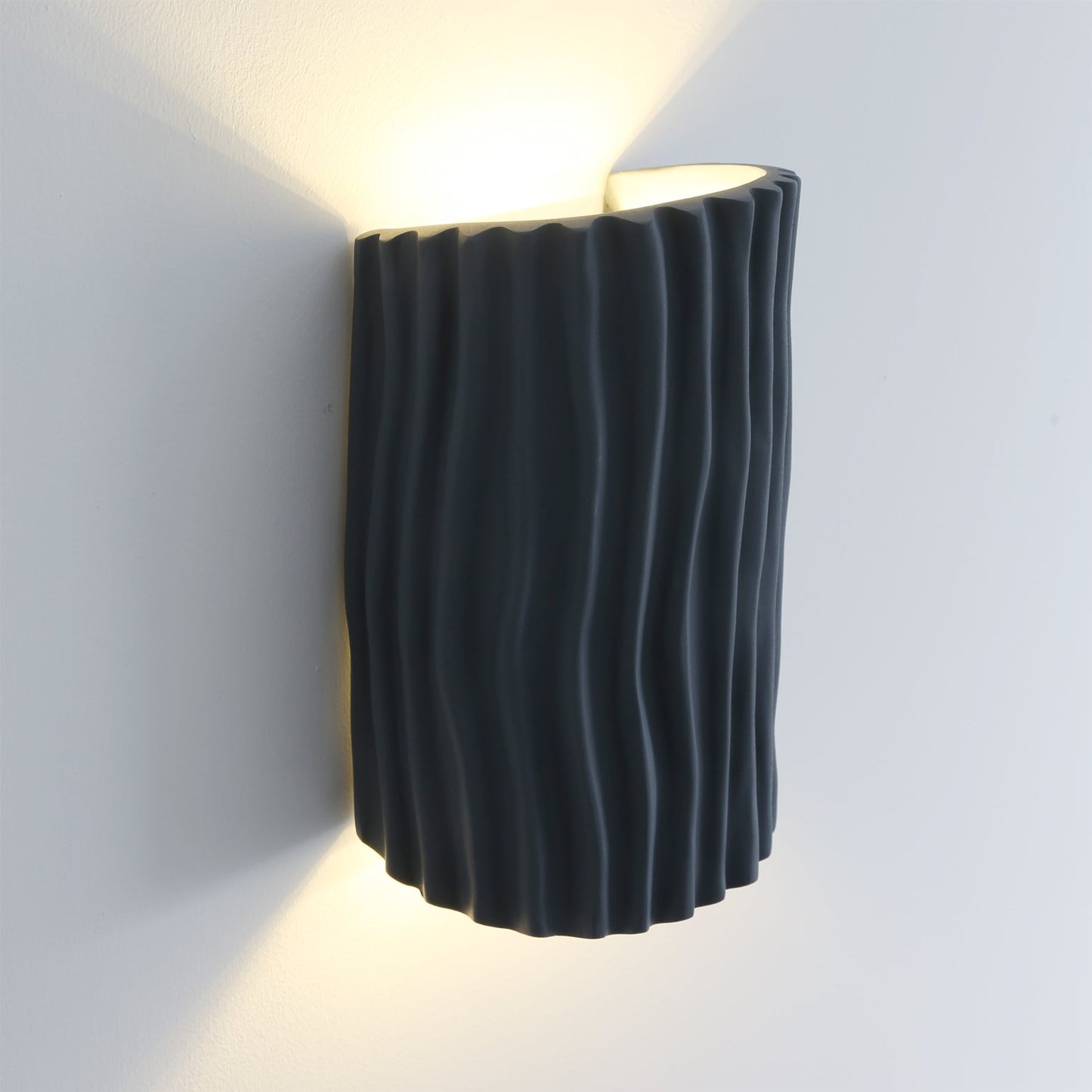 Pleated Resin Wall Lamp