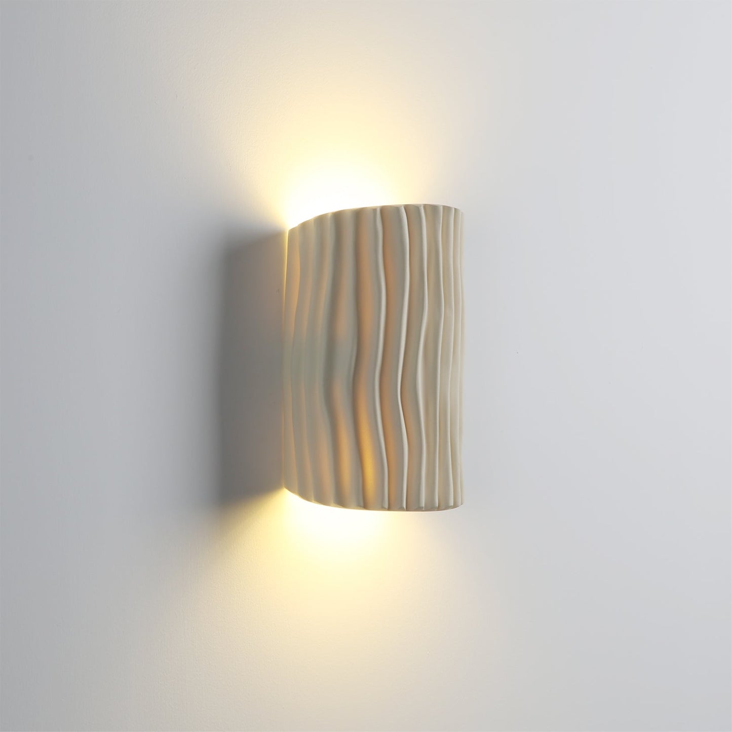 Pleated Resin Wall Lamp