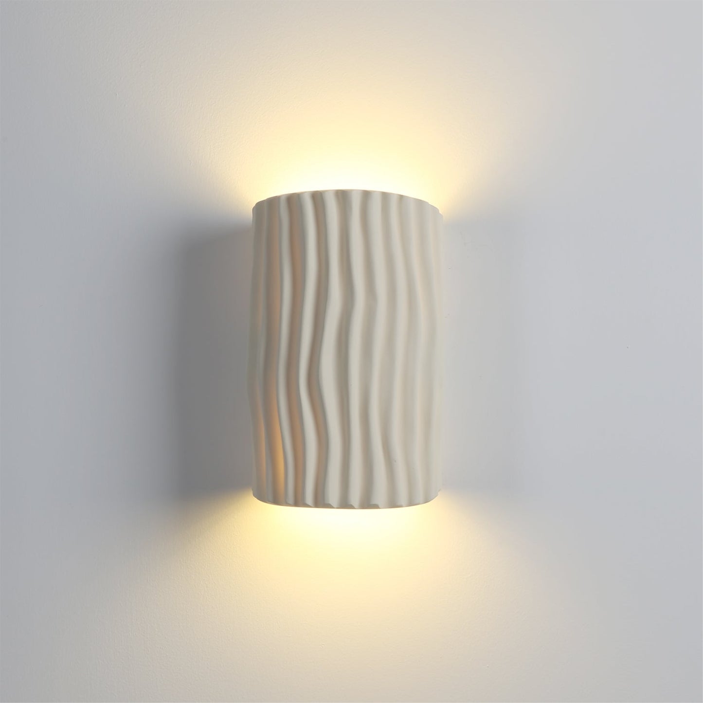 Pleated Resin Wall Lamp
