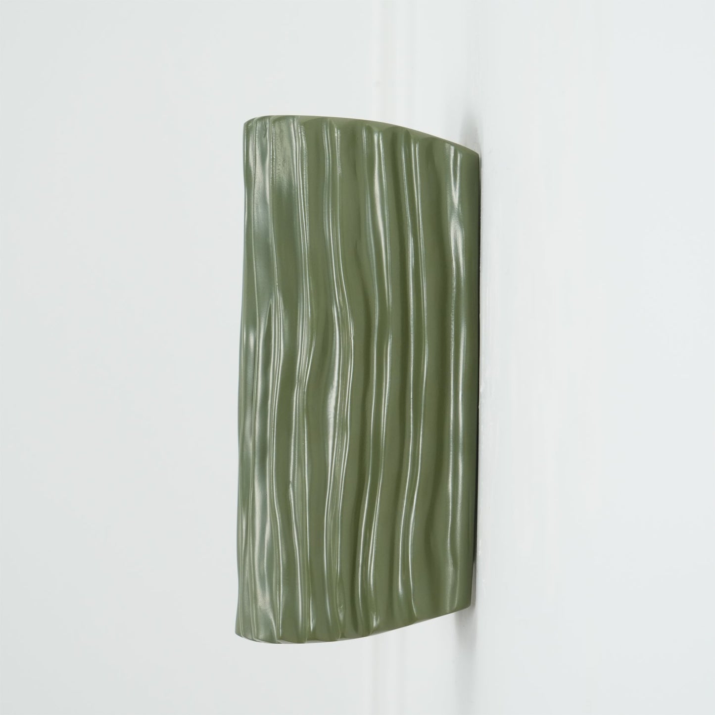 Pleated Resin Wall Lamp