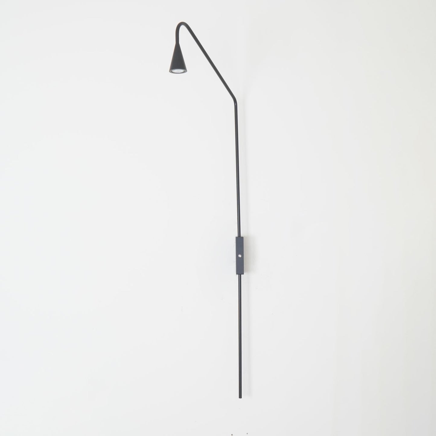 Pureform Stylish Wall Lamp