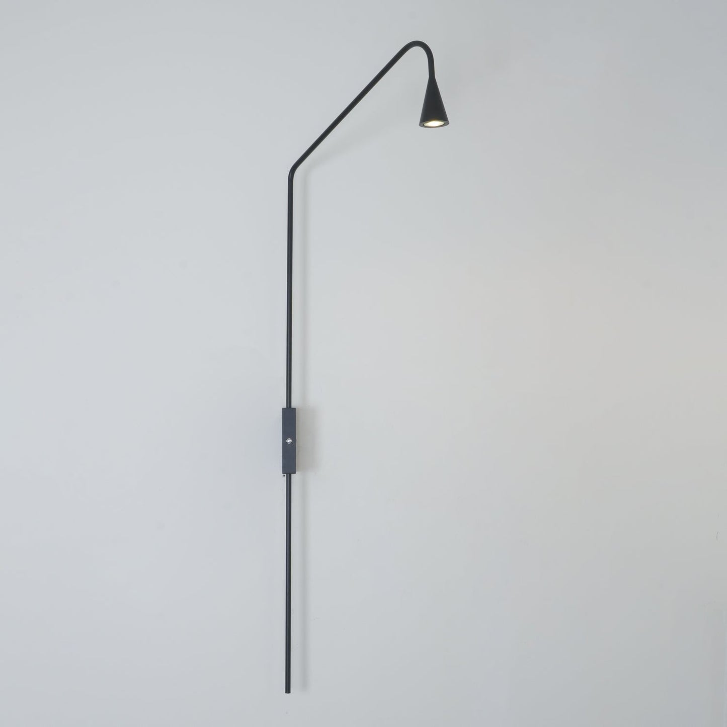 Pureform Stylish Wall Lamp