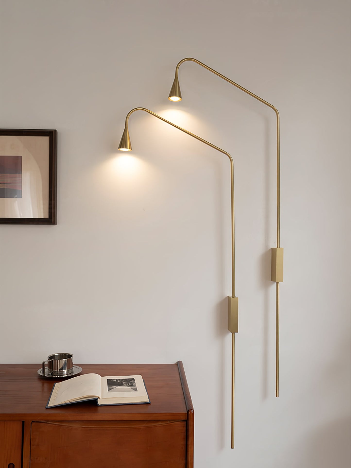 Pureform Stylish Wall Lamp