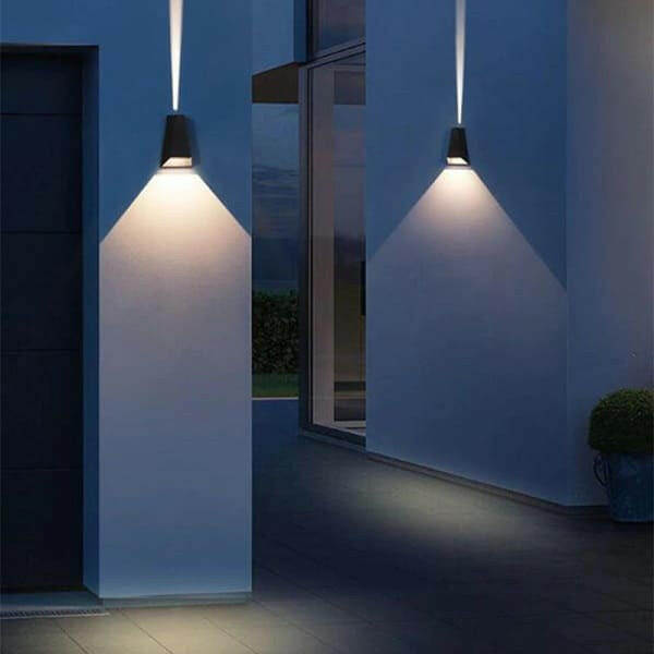 Pyramid Waterproof Outdoor Wall Lamp