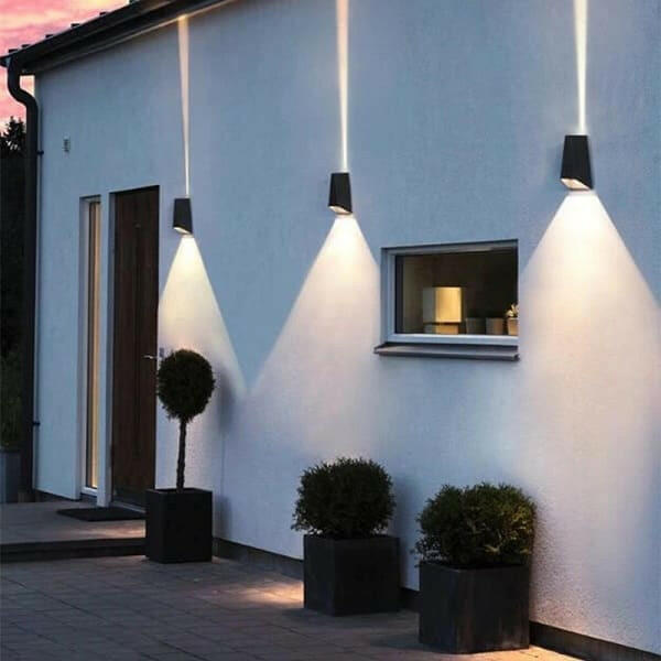 Pyramid Waterproof Outdoor Wall Lamp