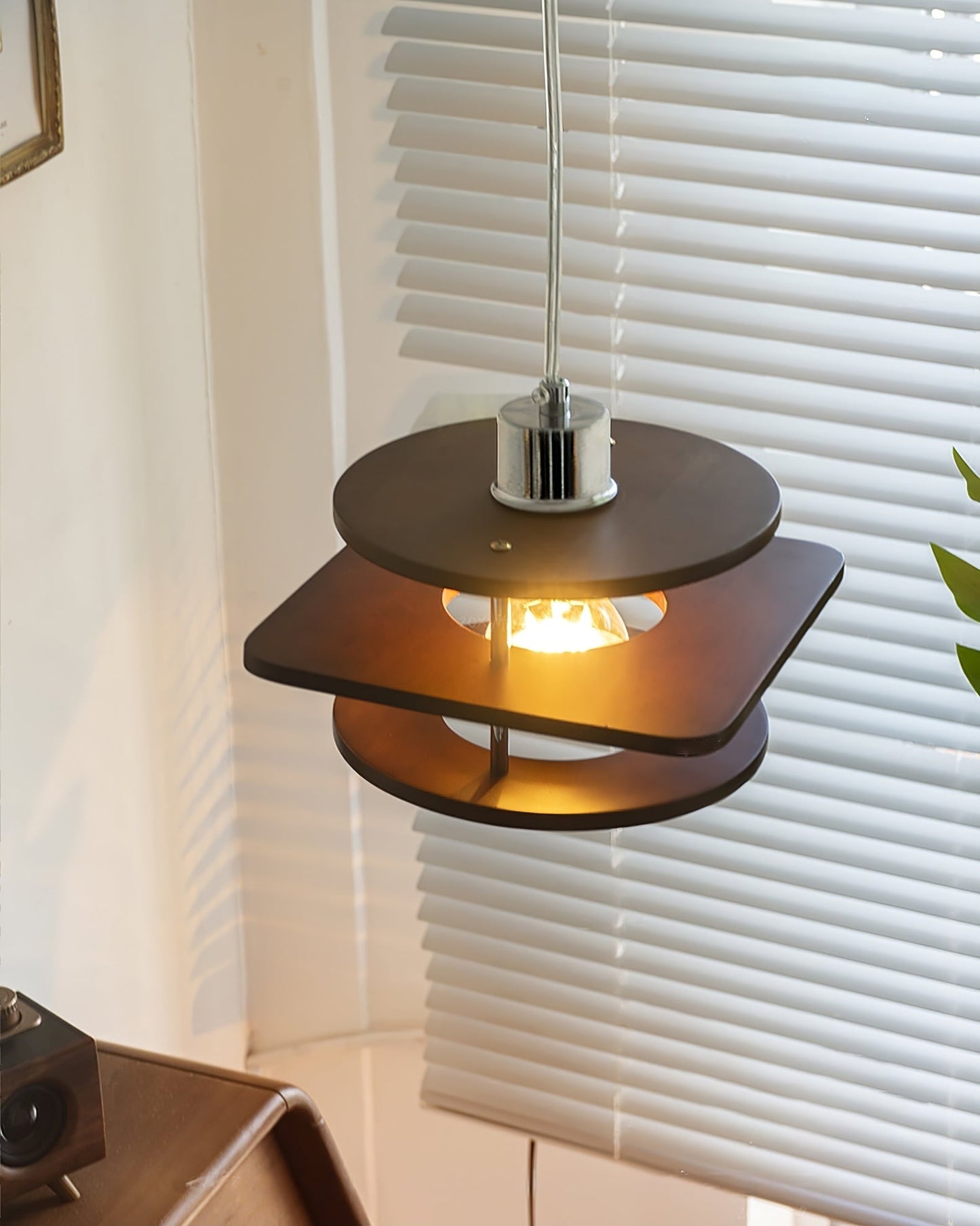 Retro Walnut Pendant Lamp