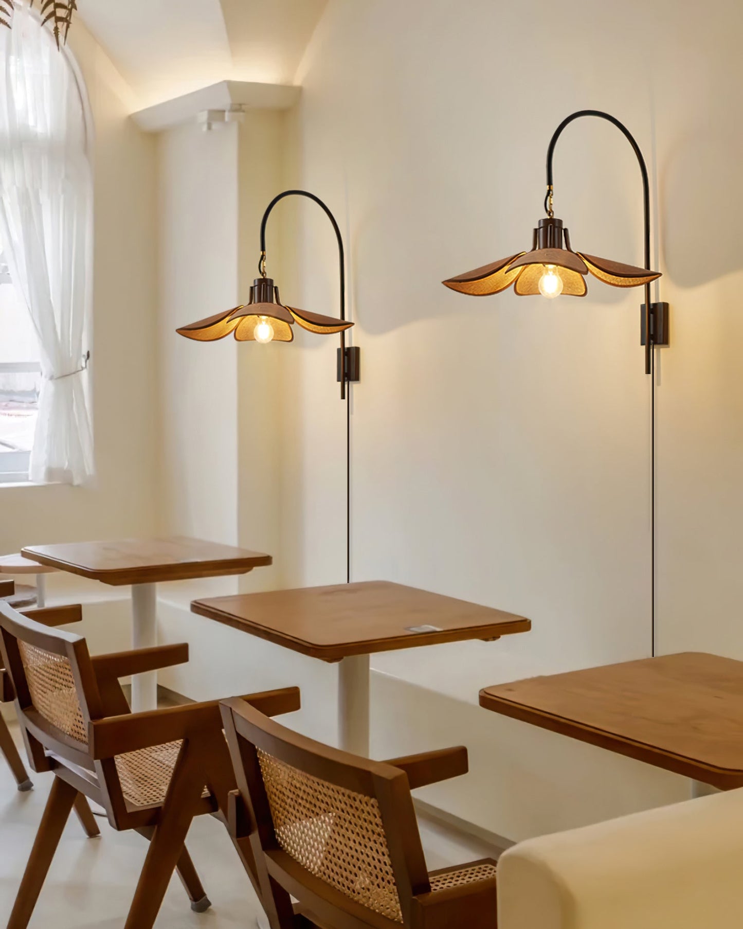 Riankh Plug In Wall Lamp