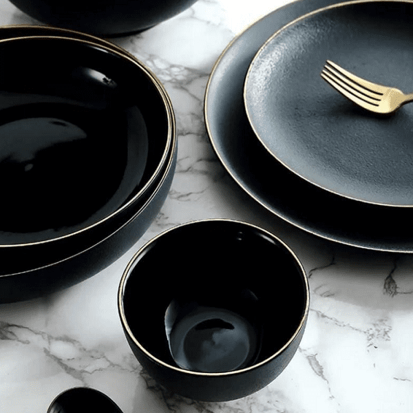 Rigorous Black Dining Set