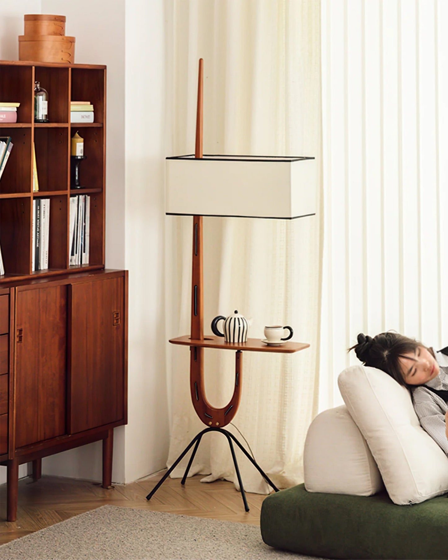Rispal Giraffe Floor Lamp