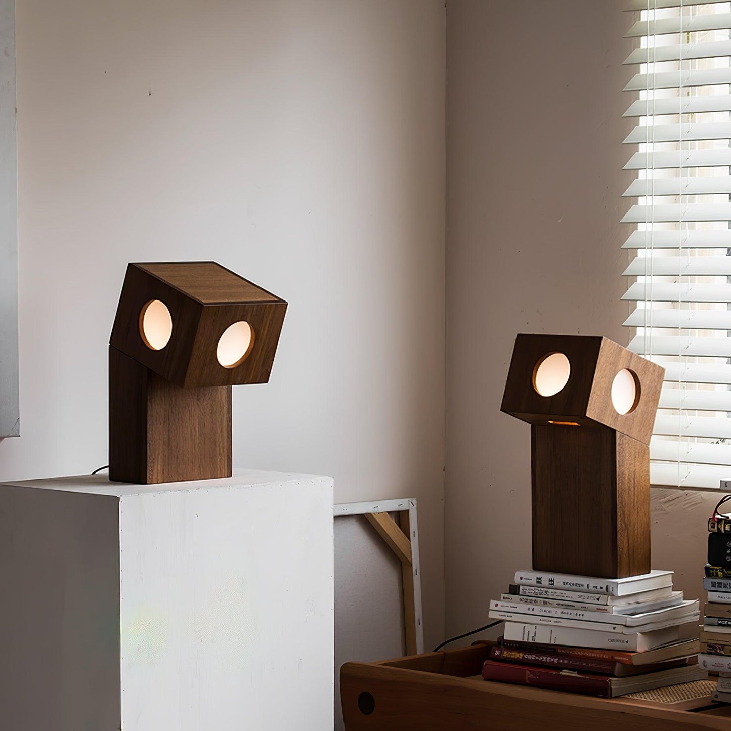 Robort Modern Table Lamp