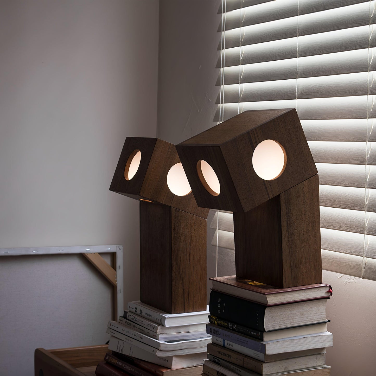 Robort Modern Table Lamp