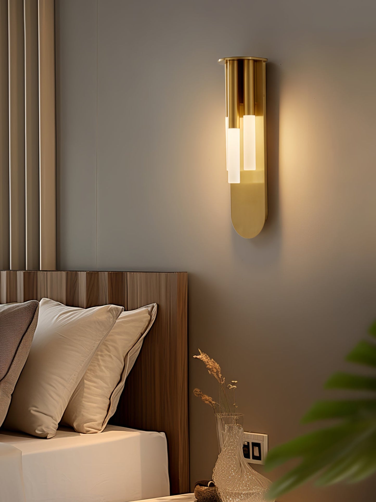 Rousseau Modern Decorative Wall Lamp