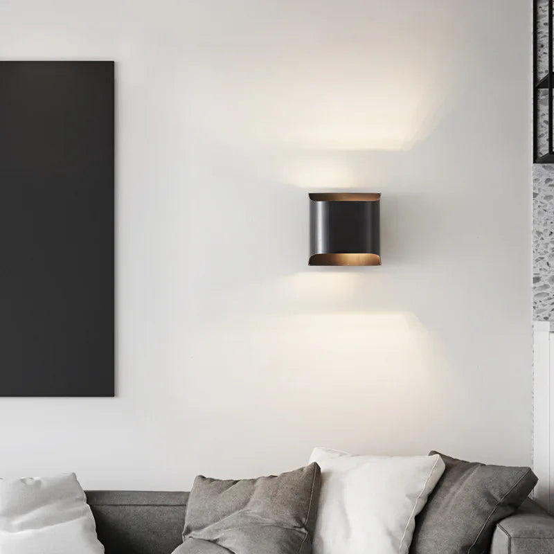 Yrsa Modern Brass Wall Lamp