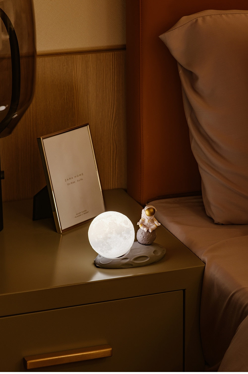 PQ LED Moon Astronaut Night Lights