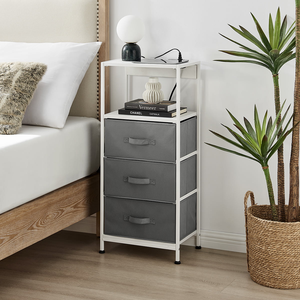 Eilif - Modern 3 Drawer Nightstand with Charging Station