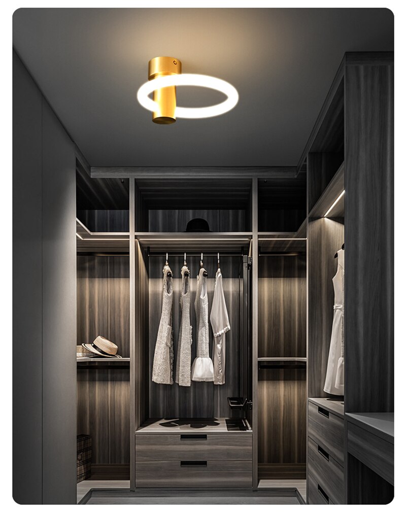 Lyf Drusilla Elegant Wall Lamp