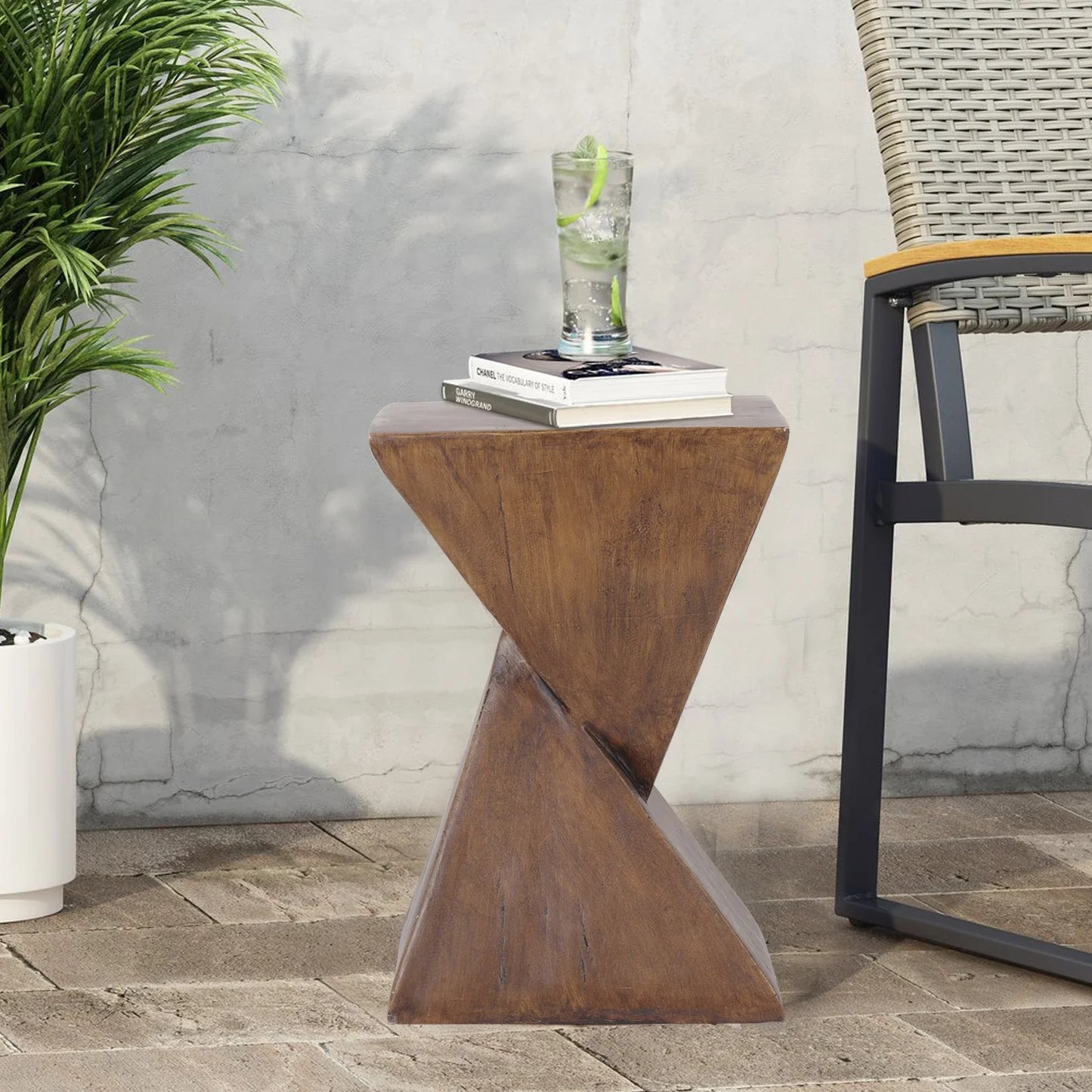 Axel - Modern Geometry Side Table
