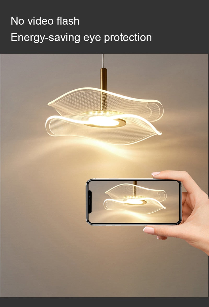 Lyf Lotus Leaf Eira Pendant Light