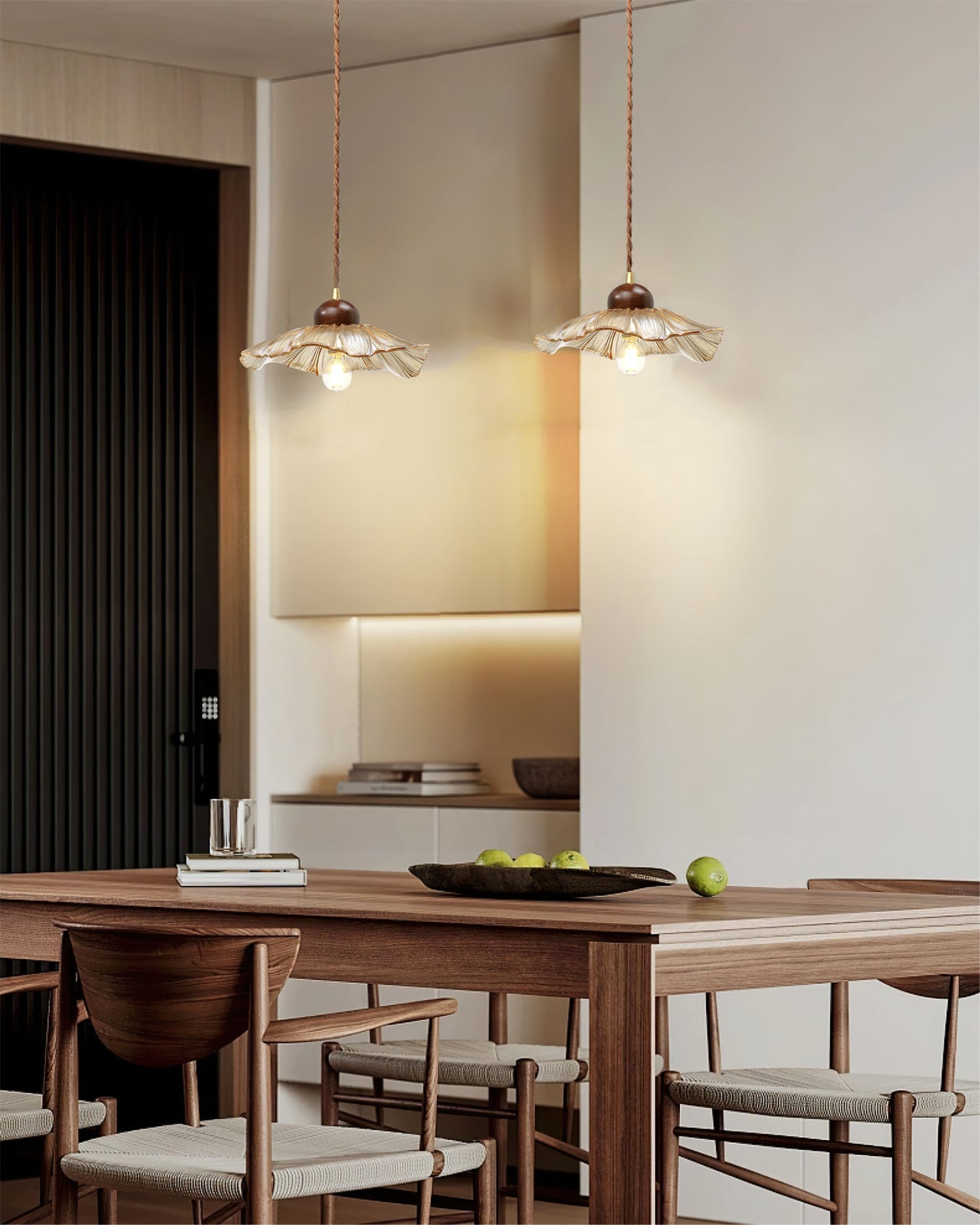 Scalloped Floral Pendant Lamp