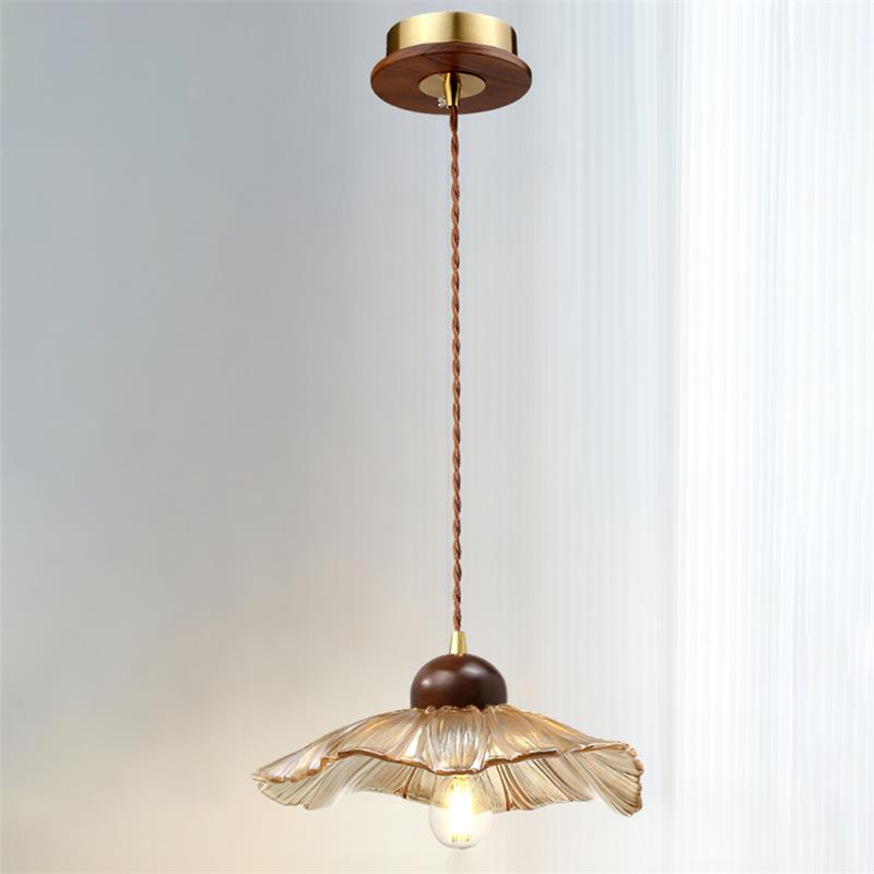 Scalloped Floral Pendant Lamp