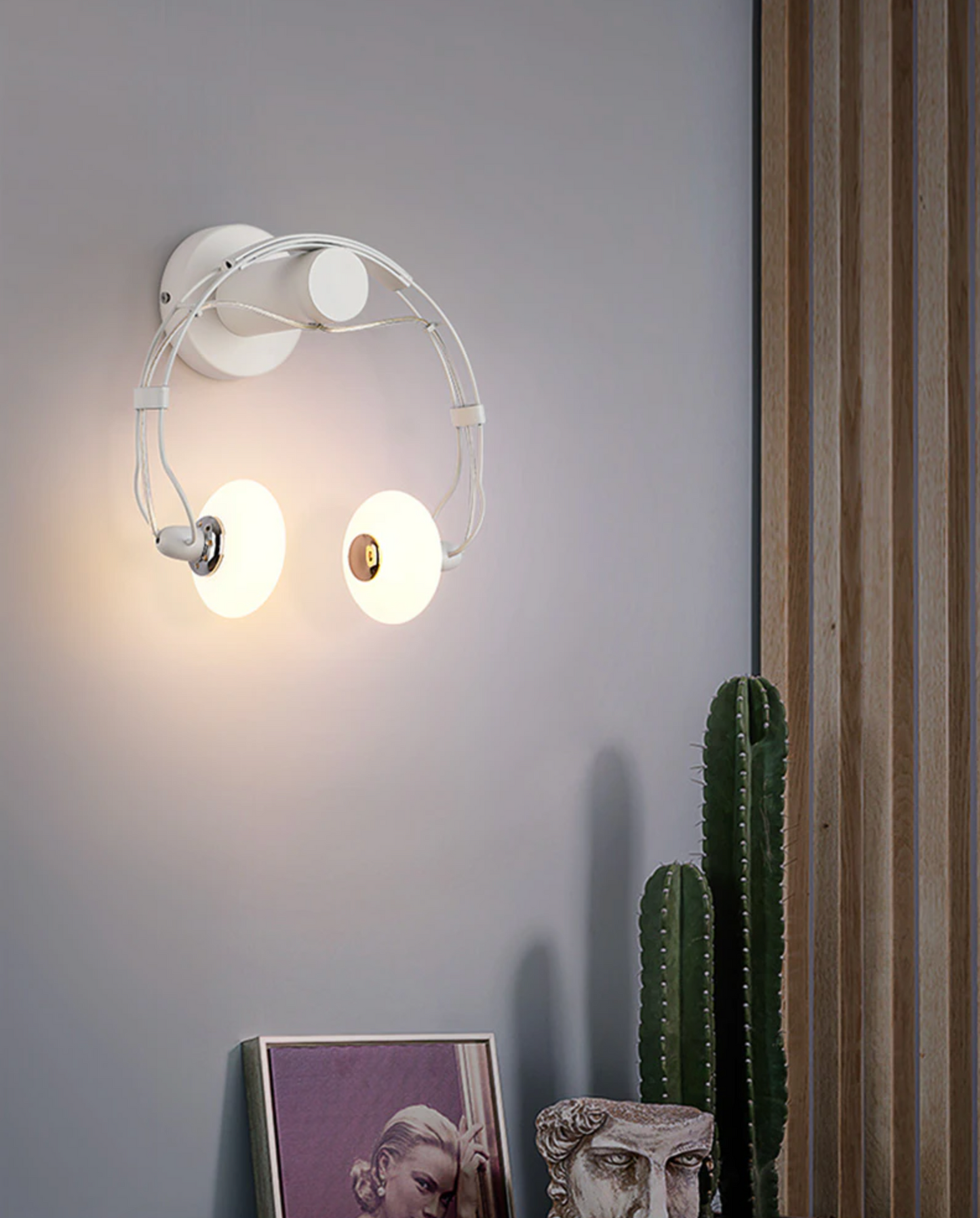 Won Creative Earphone Shape Wall Lamp