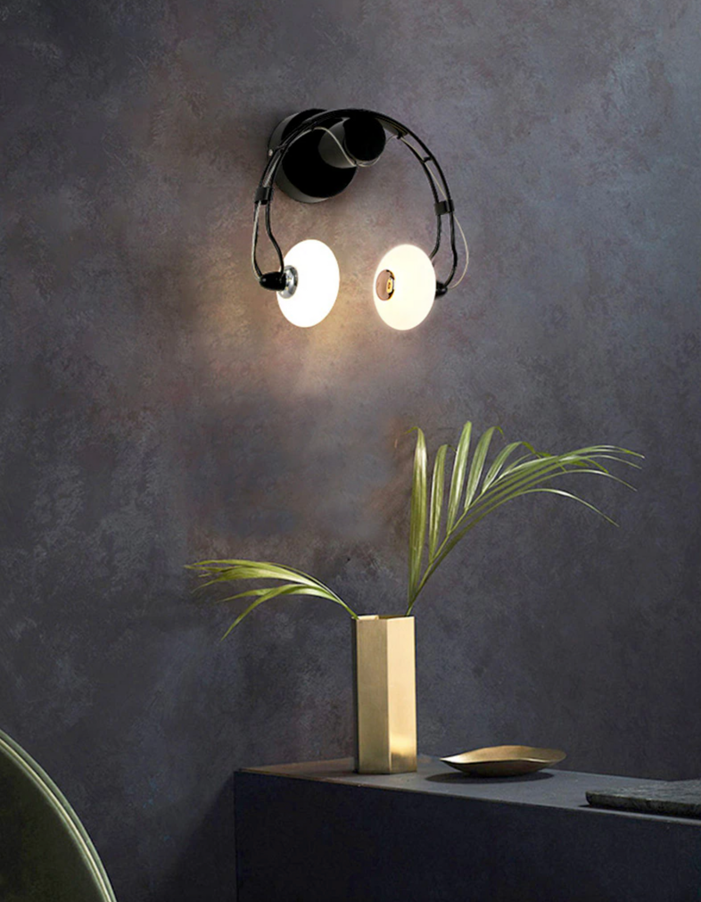 Won Creative Earphone Shape Wall Lamp