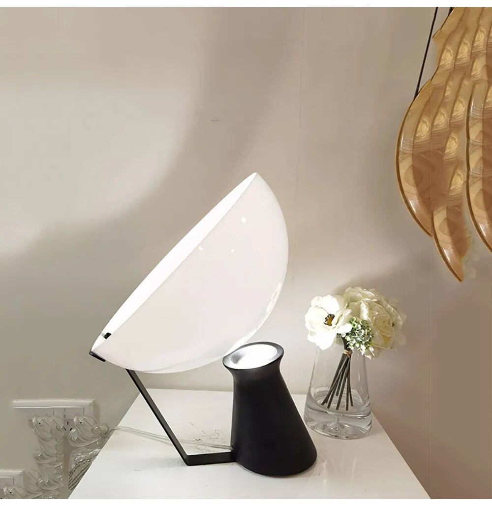 Artistic Modern LED Table Lamps Minimalist Night Lampare Black
