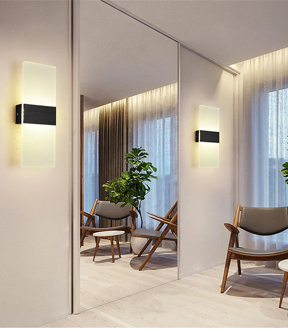 Rikard Dimmable Rechargeable Wall Light