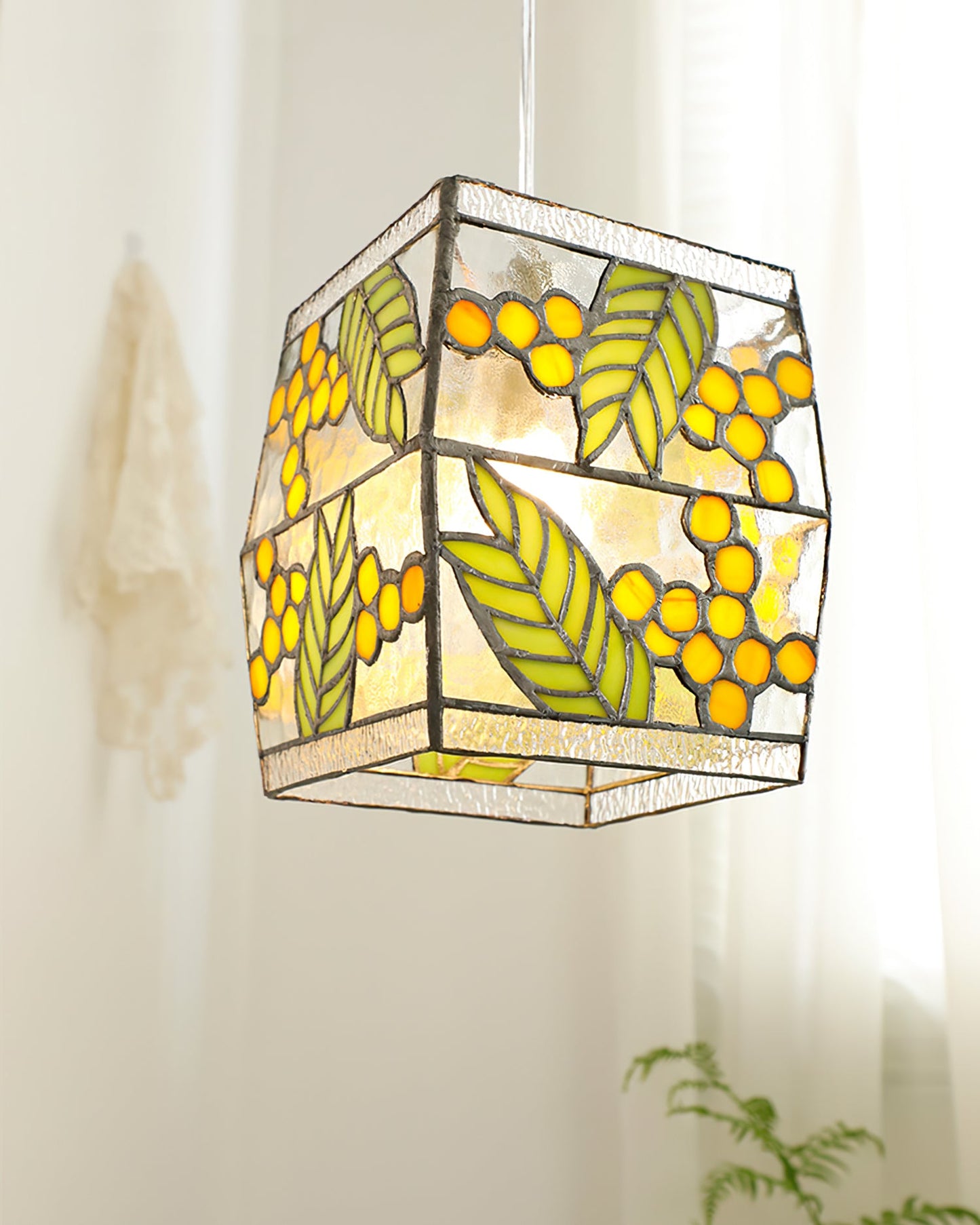 Seed Pendant Lamp