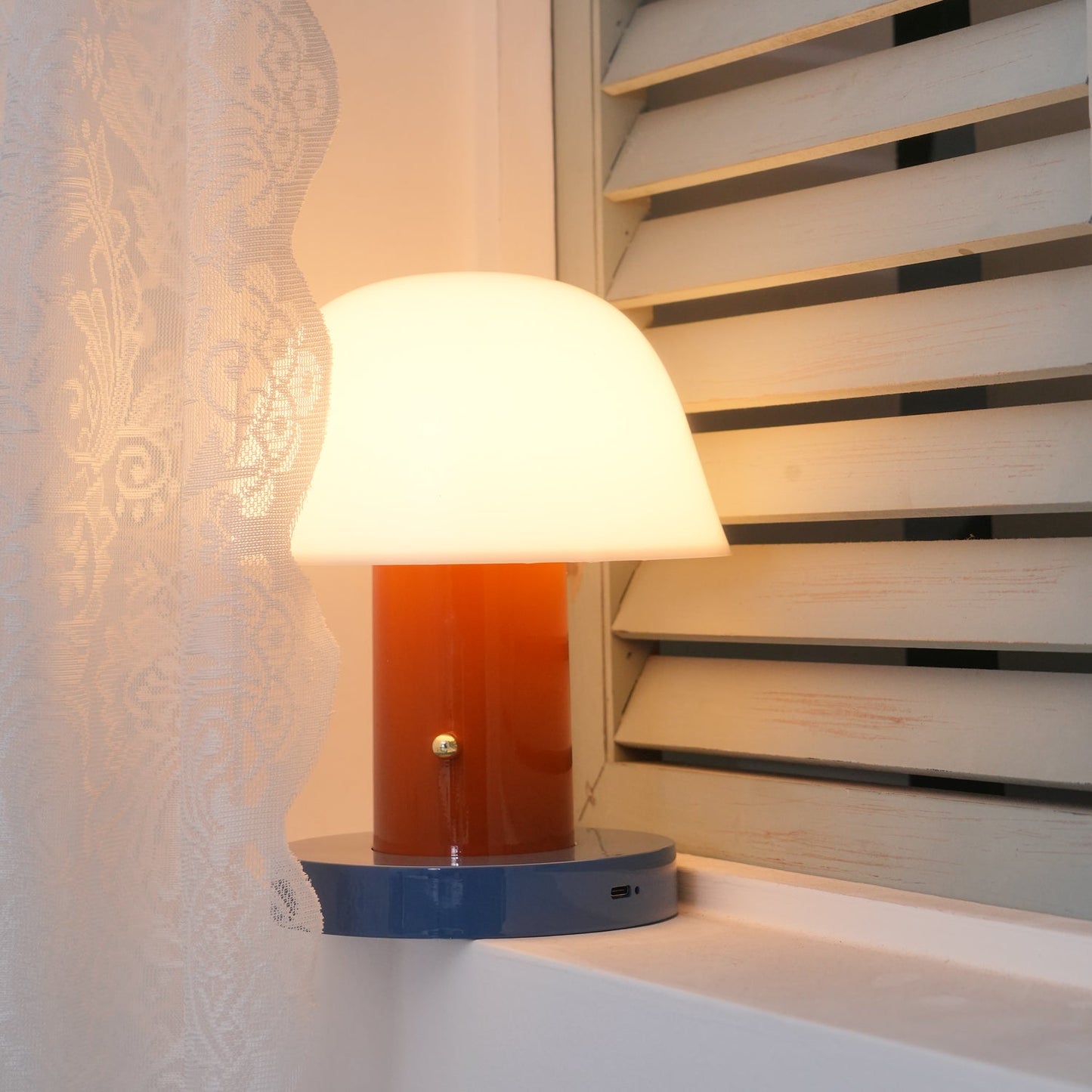 Mushroom Bliss Cordless Table Lamp