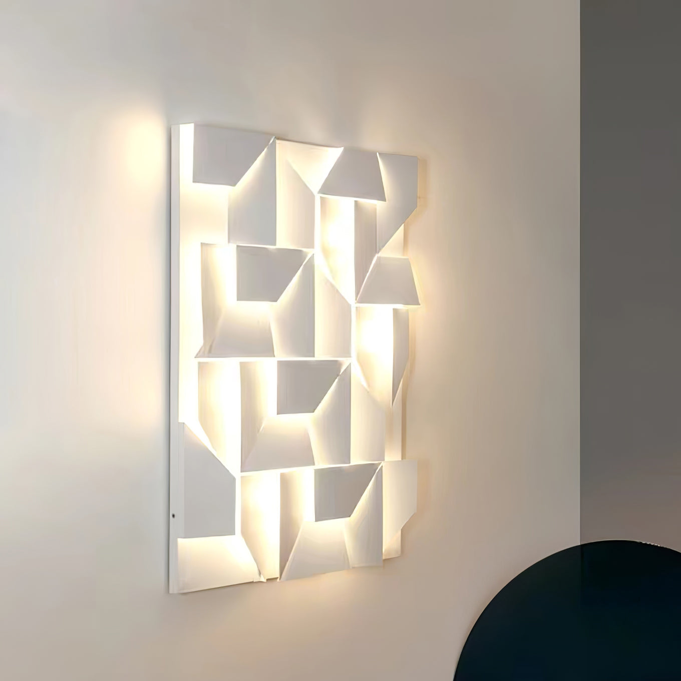 Shadows Wall Lamp