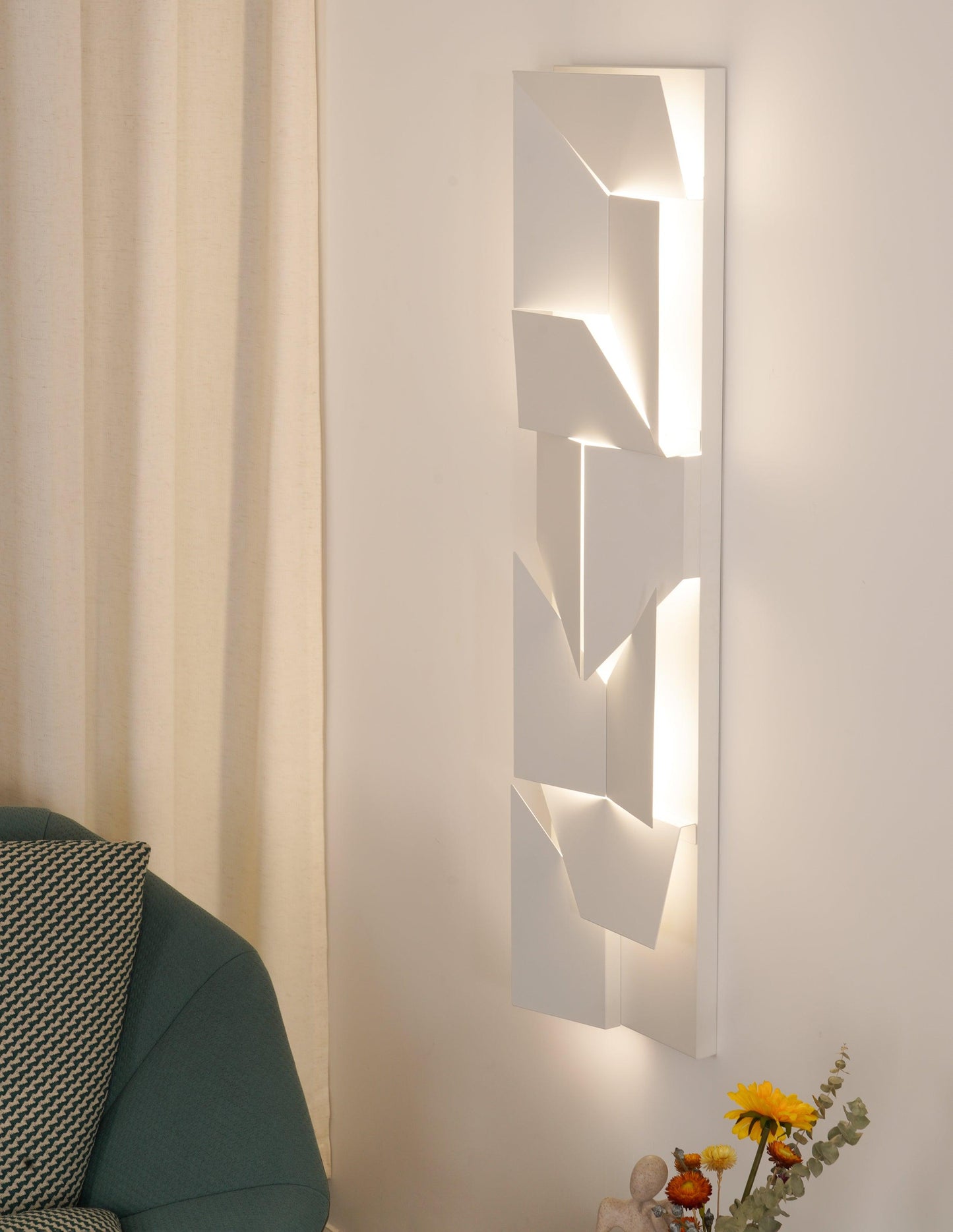 Shadows Rechargeable Grand Sconce