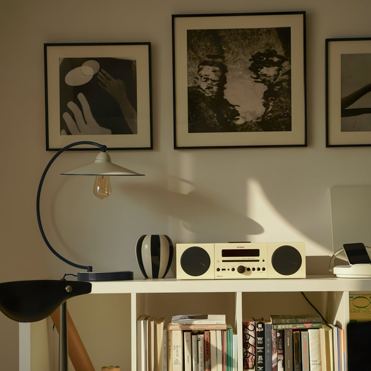 Swan Blue Table Lamp