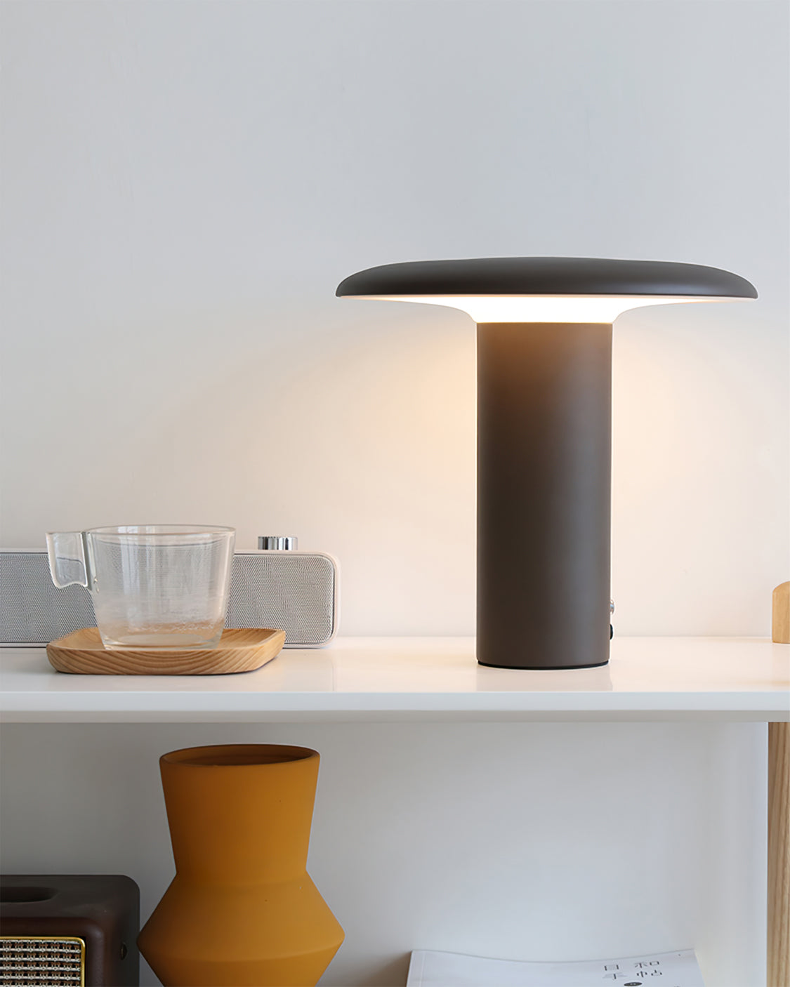 Takku Built-in Battery Table Lamp