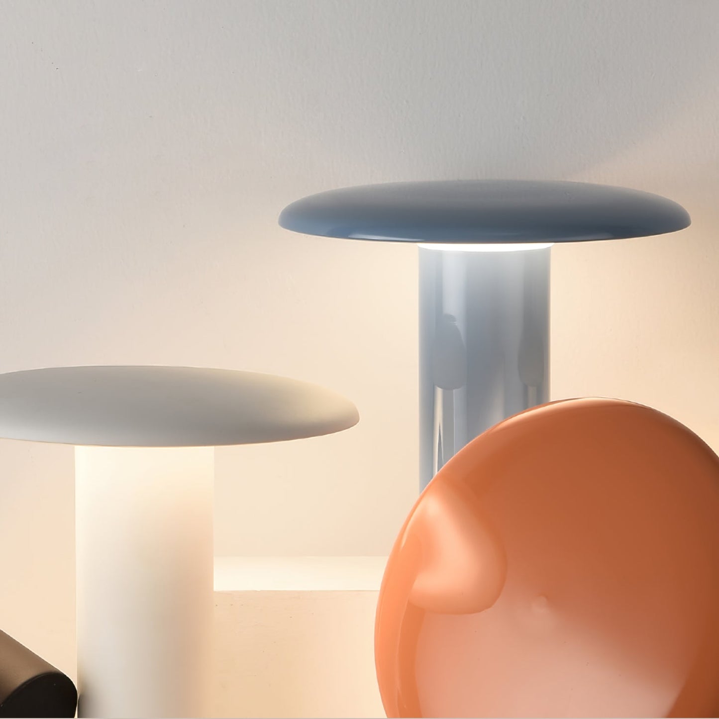 Takku Built-in Battery Table Lamp