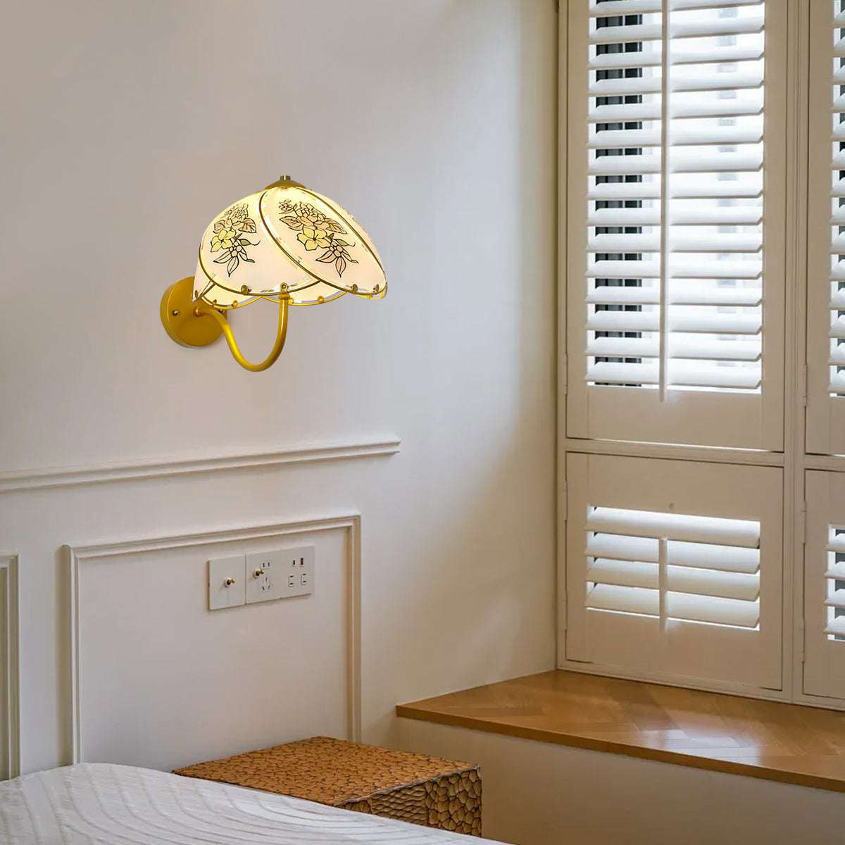 Tiffany Lily Wall Lamp