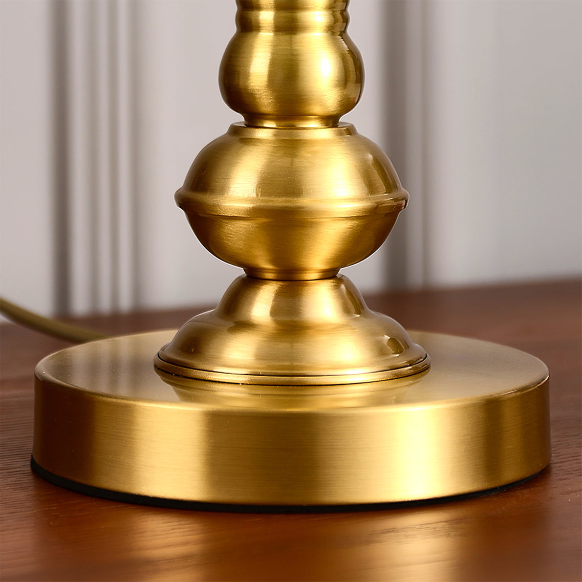 Tomyeus Brass Table Lamp