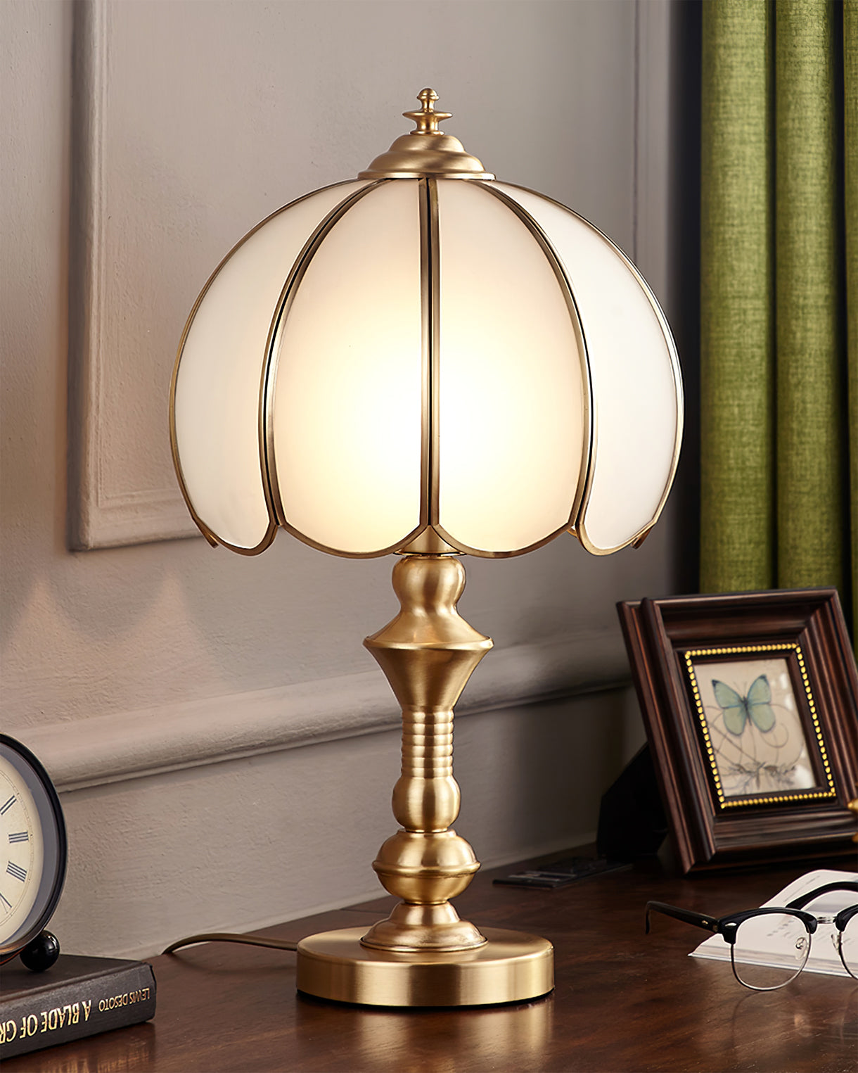 Tomyeus Brass Table Lamp