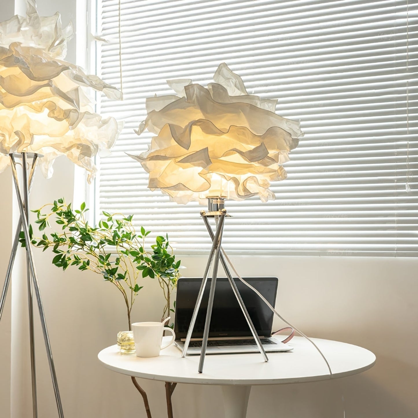 Veli Table Lamp