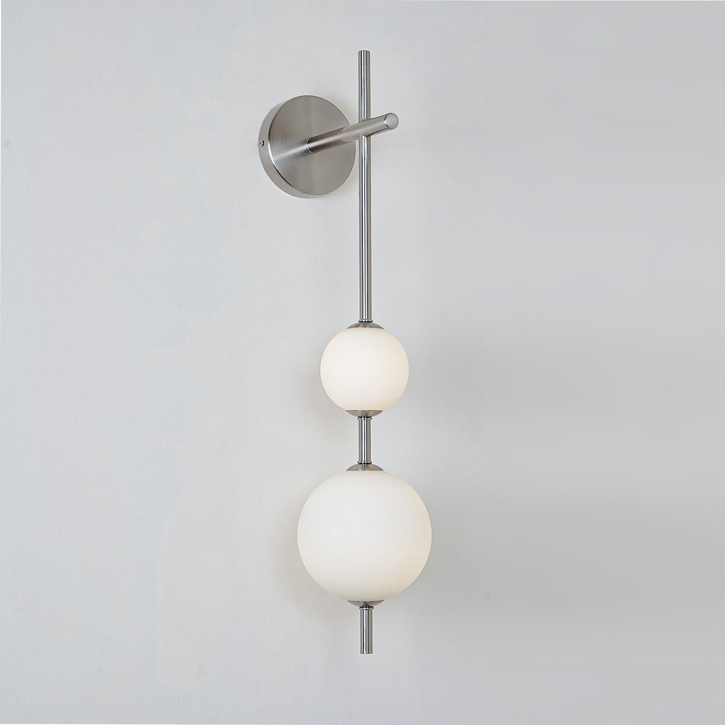 Vertical Globe Wall Lamp
