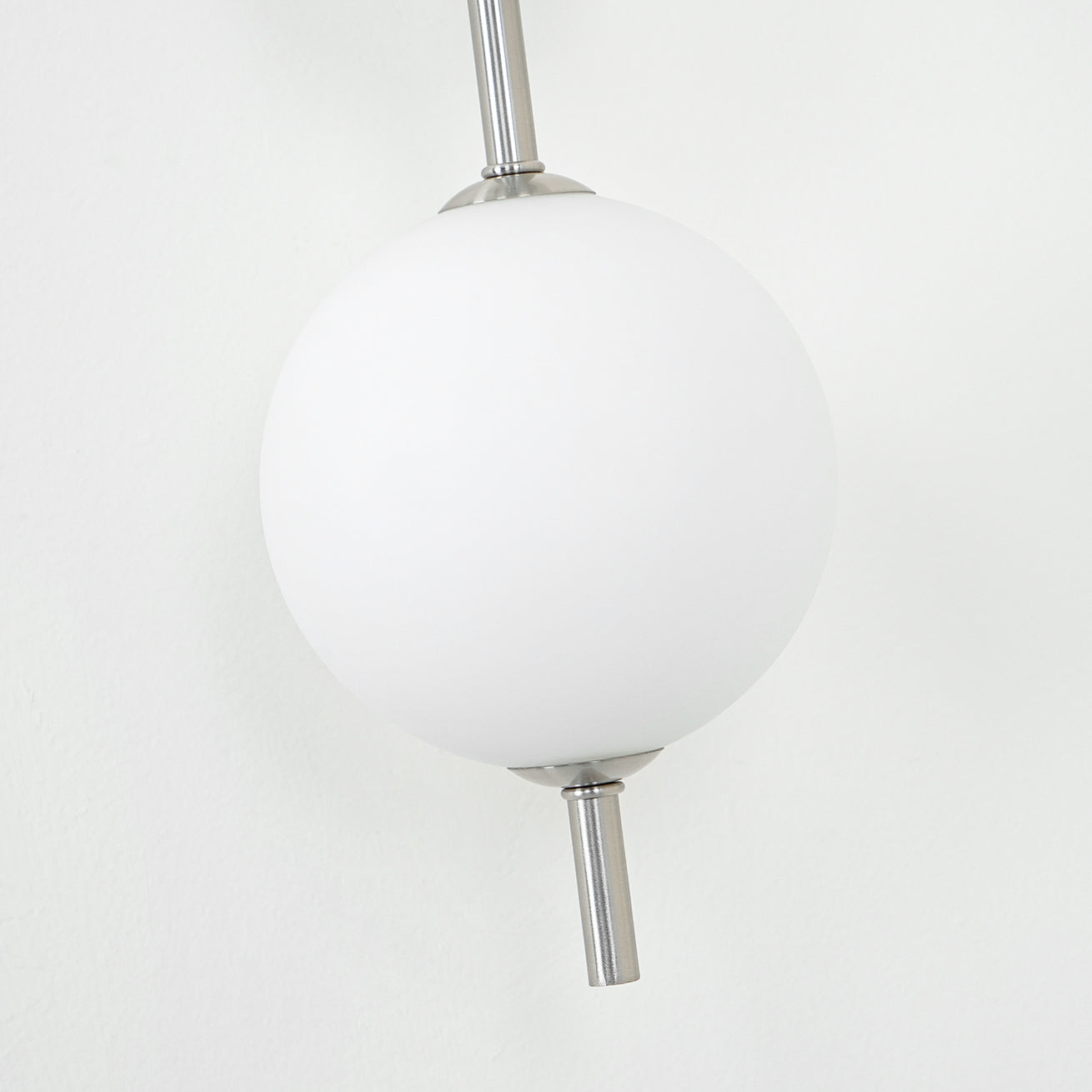 Vertical Globe Wall Lamp