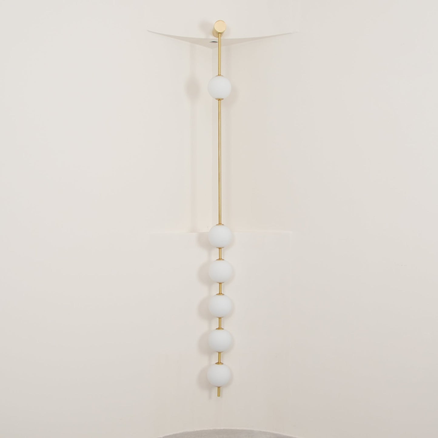 Vertical Balls Wall Lamp