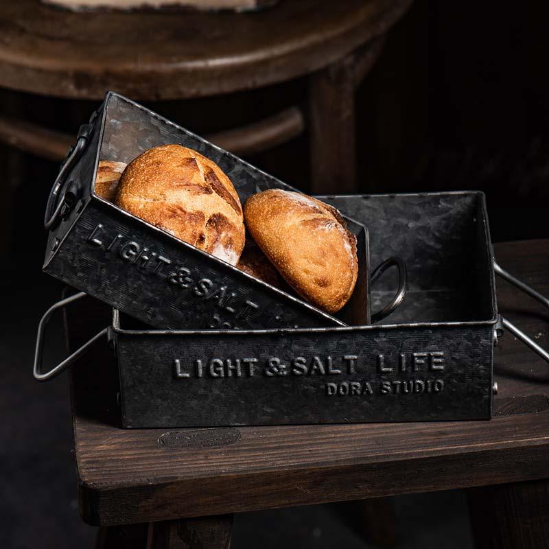 Antiquus Retro Metal Tray - Sundries