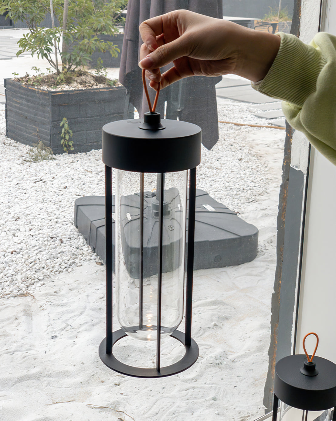 Vitro Built-in Battery Table Lamp
