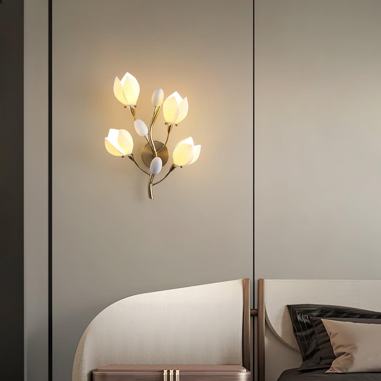 Porcelain Magnolia Decorative Wall Lamp