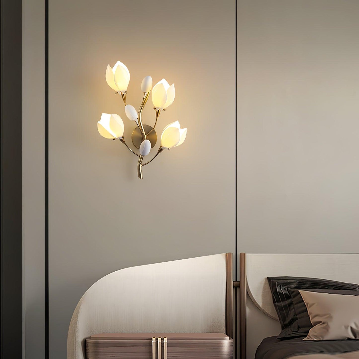 Porcelain Magnolia Decorative Wall Lamp