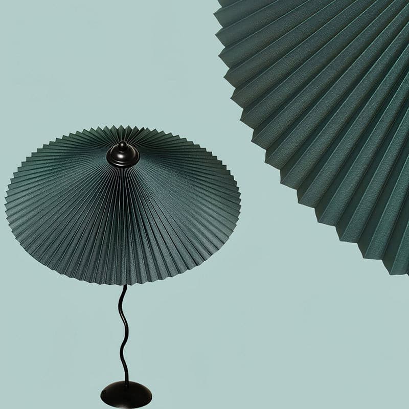 Wiggly Pleated Table Lamp