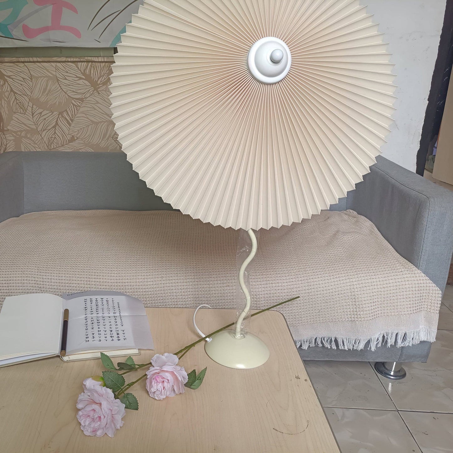 Wiggly Pleated Table Lamp