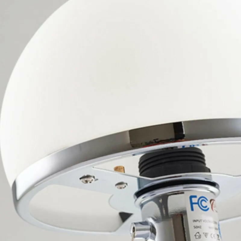 Wilhelm Minimalist Crystal Table Lamp